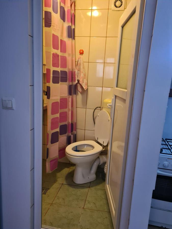 Ogadugu Appartement Boekarest Buitenkant foto